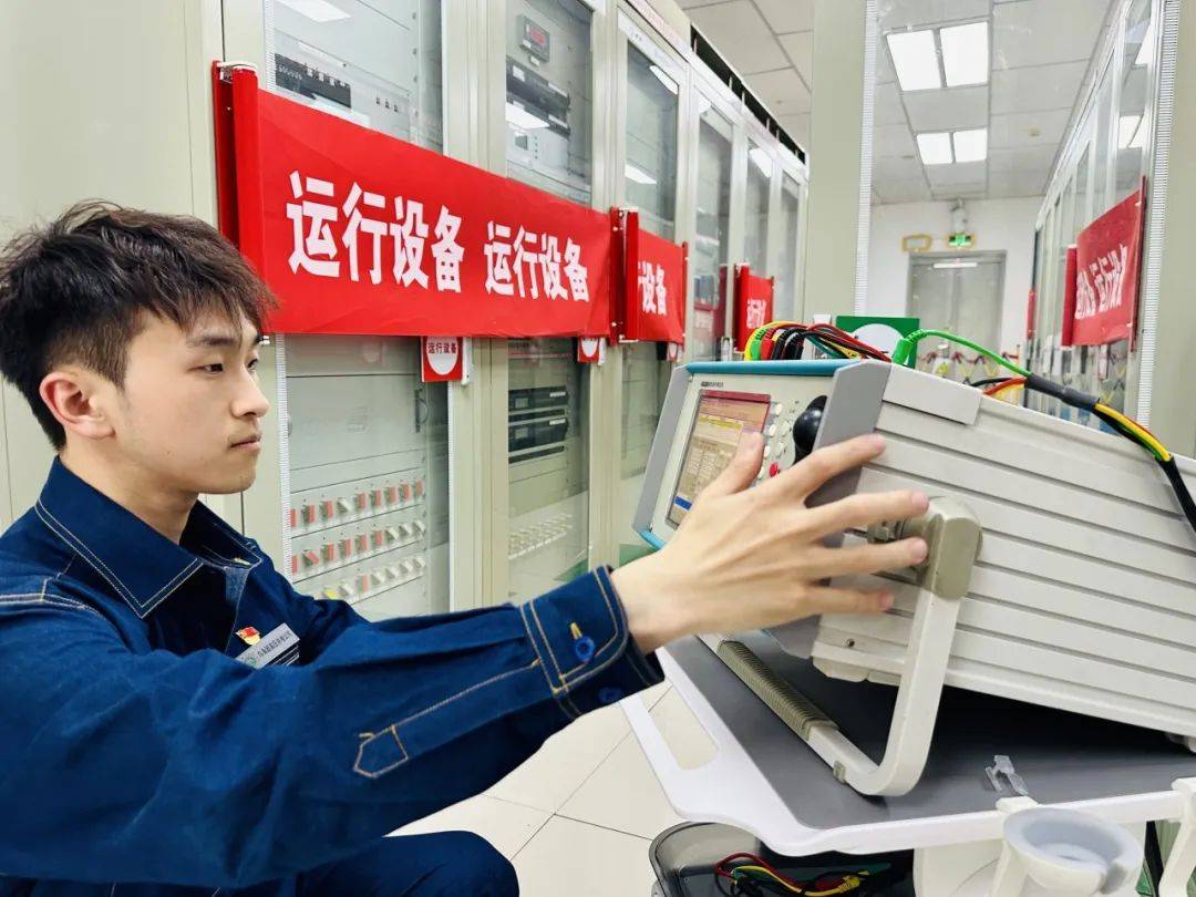 精兵护网筑防线 检而不"简"保安全