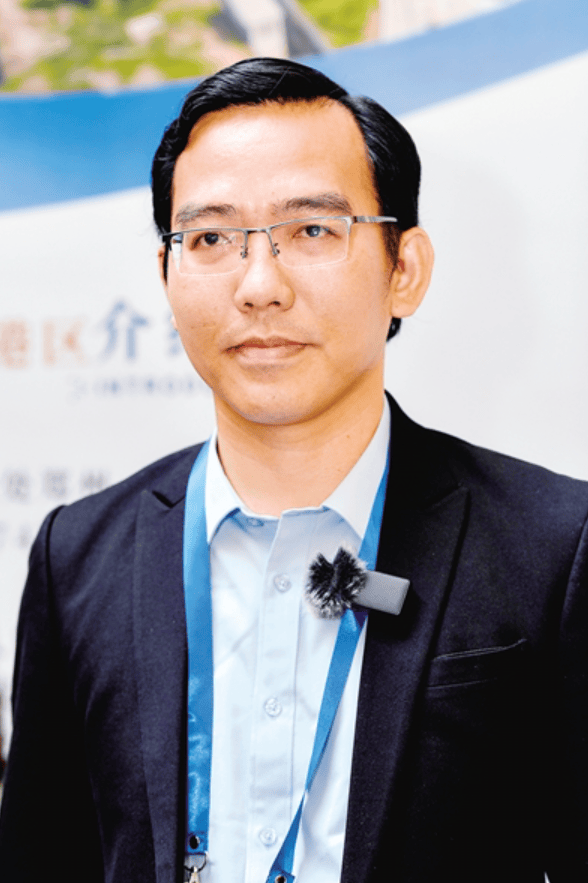 "昨日,越南跨境电商协会会长武文卿告诉记者,"我们的电子商务行业落后