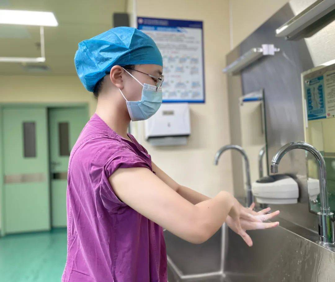 护士节特辑丨融水妇幼保健院护士曹新艳,潘咏龄风采