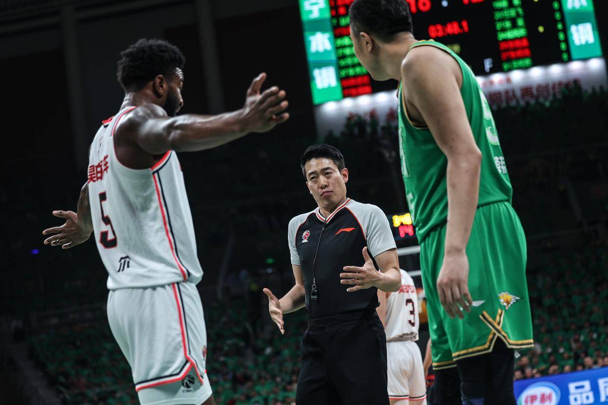 (体育)篮球——cba季后赛半决赛第五回合:辽宁本钢对阵广东华南虎