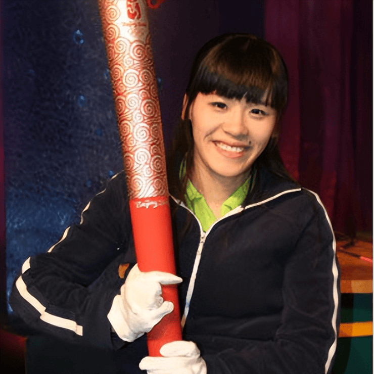 体操冠军桑兰:比赛摔成瘫痪,事后索赔18亿美元,如今成人生赢家