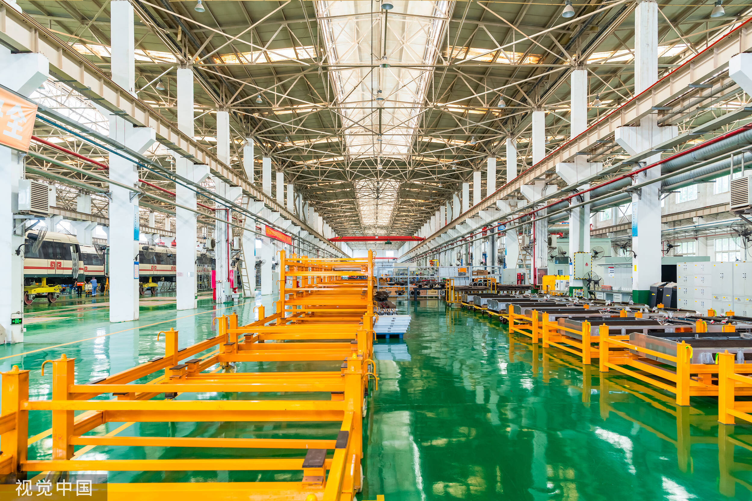 闪电评论|冉冉"明星"齐鲁闪耀,致敬创新奋进的企业家