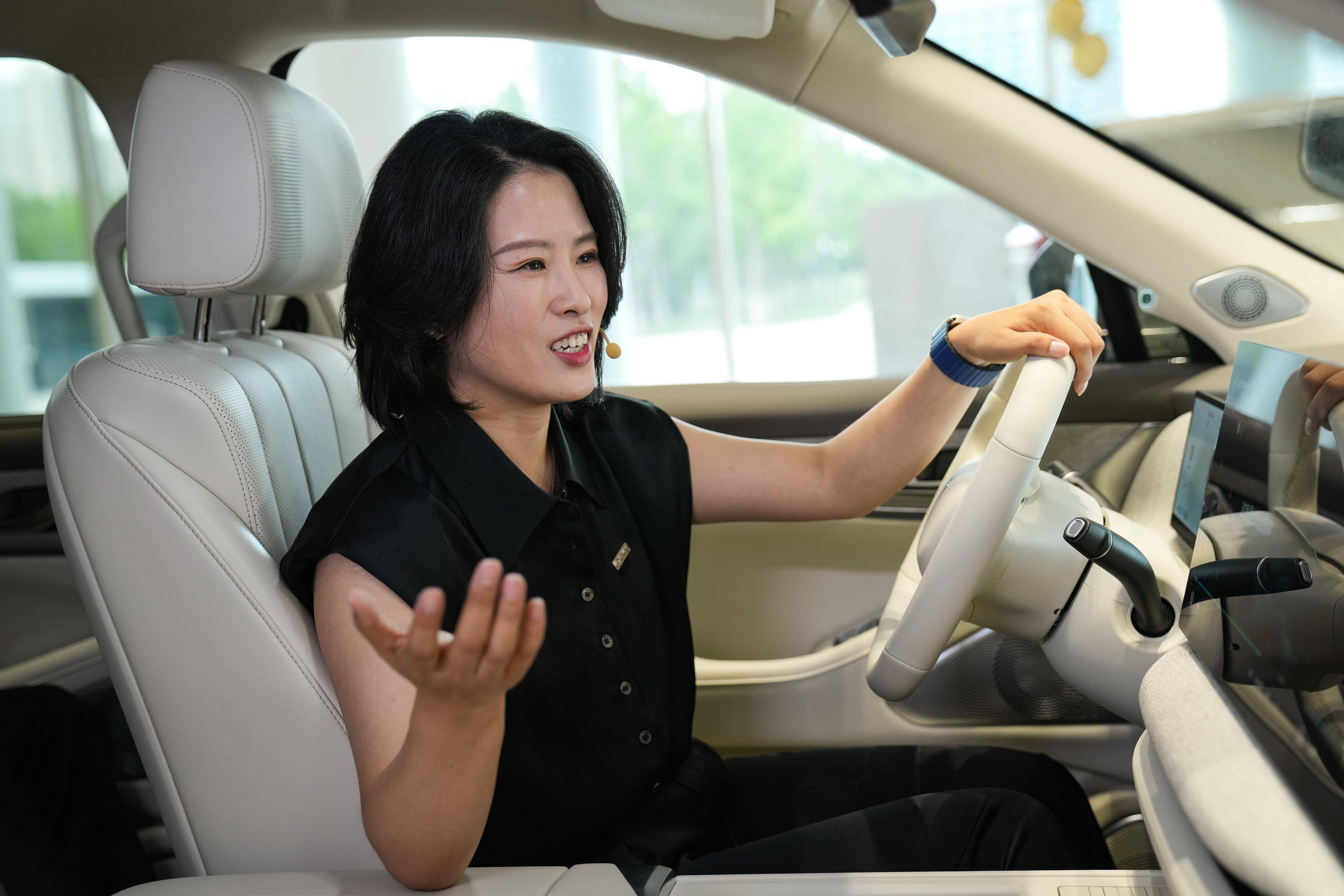 想当"网红"的魏建军,长期主义的长城汽车