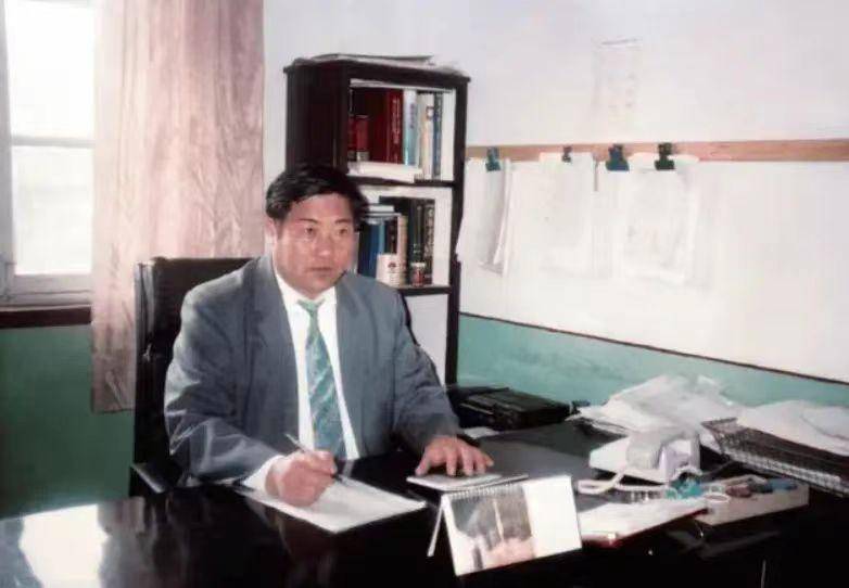 一个仅有初中文凭的中国大爷,如何制造出了国之重器?