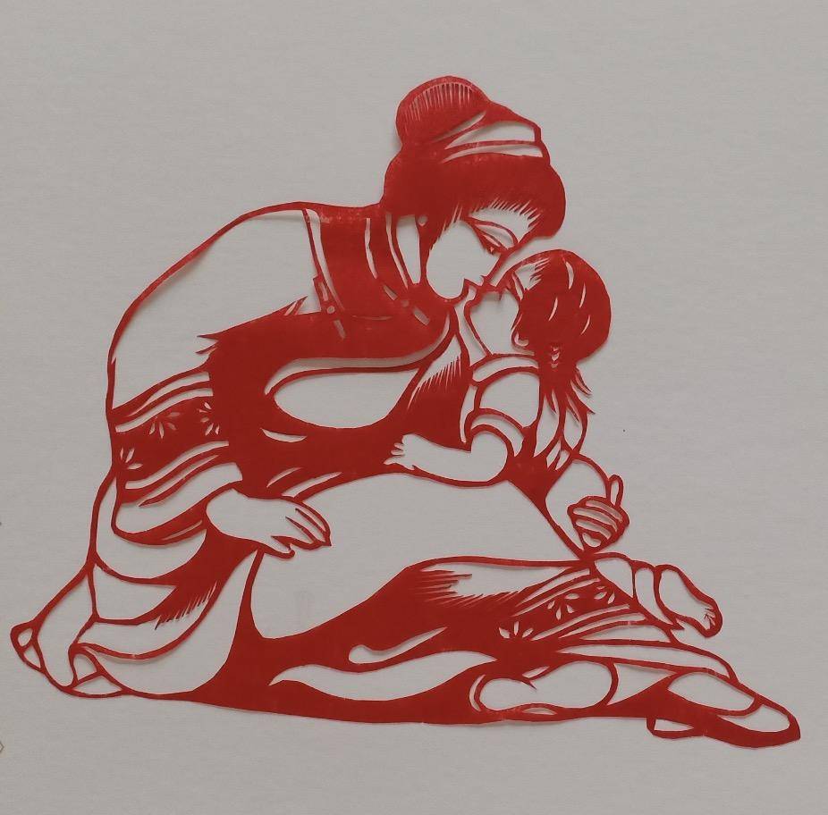 母爱无疆:烟台剪纸传承人衣培娟献礼母亲节