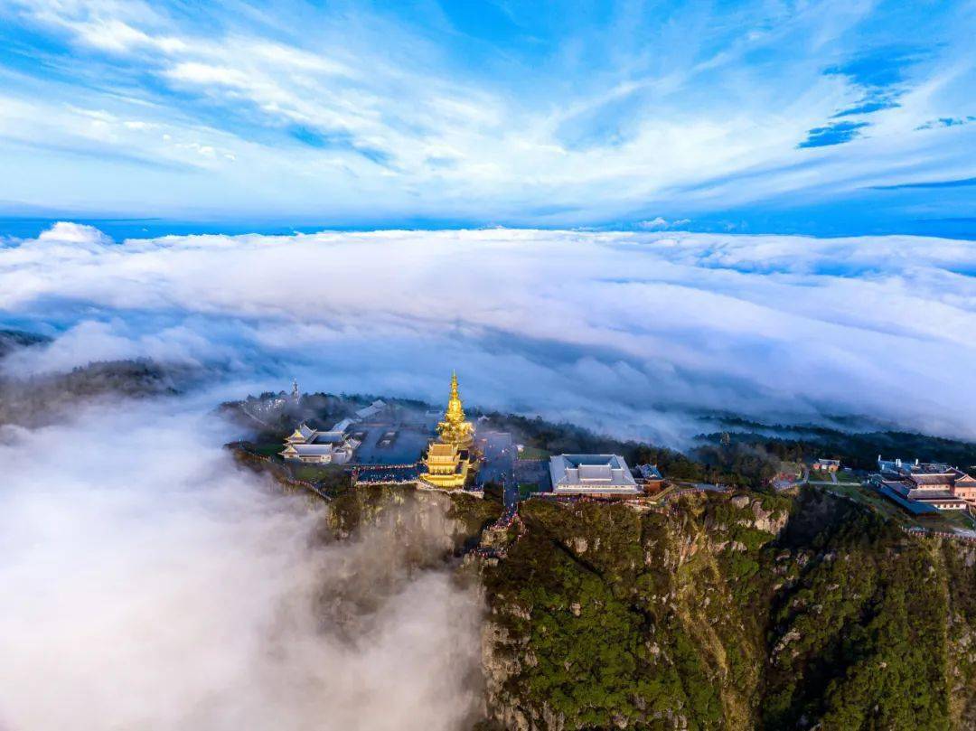 美到失语,初夏的峨眉山后劲太大!