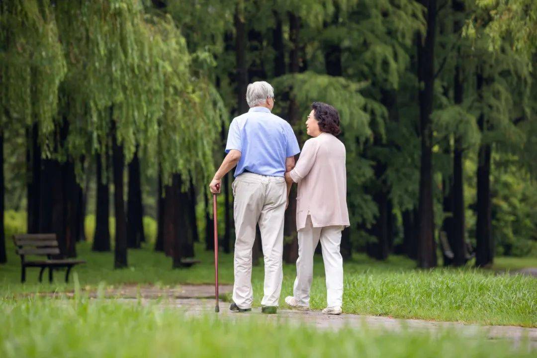 奉劝已退休的老人,退休金再高,日子再闲,都不要做这5件糊涂事!