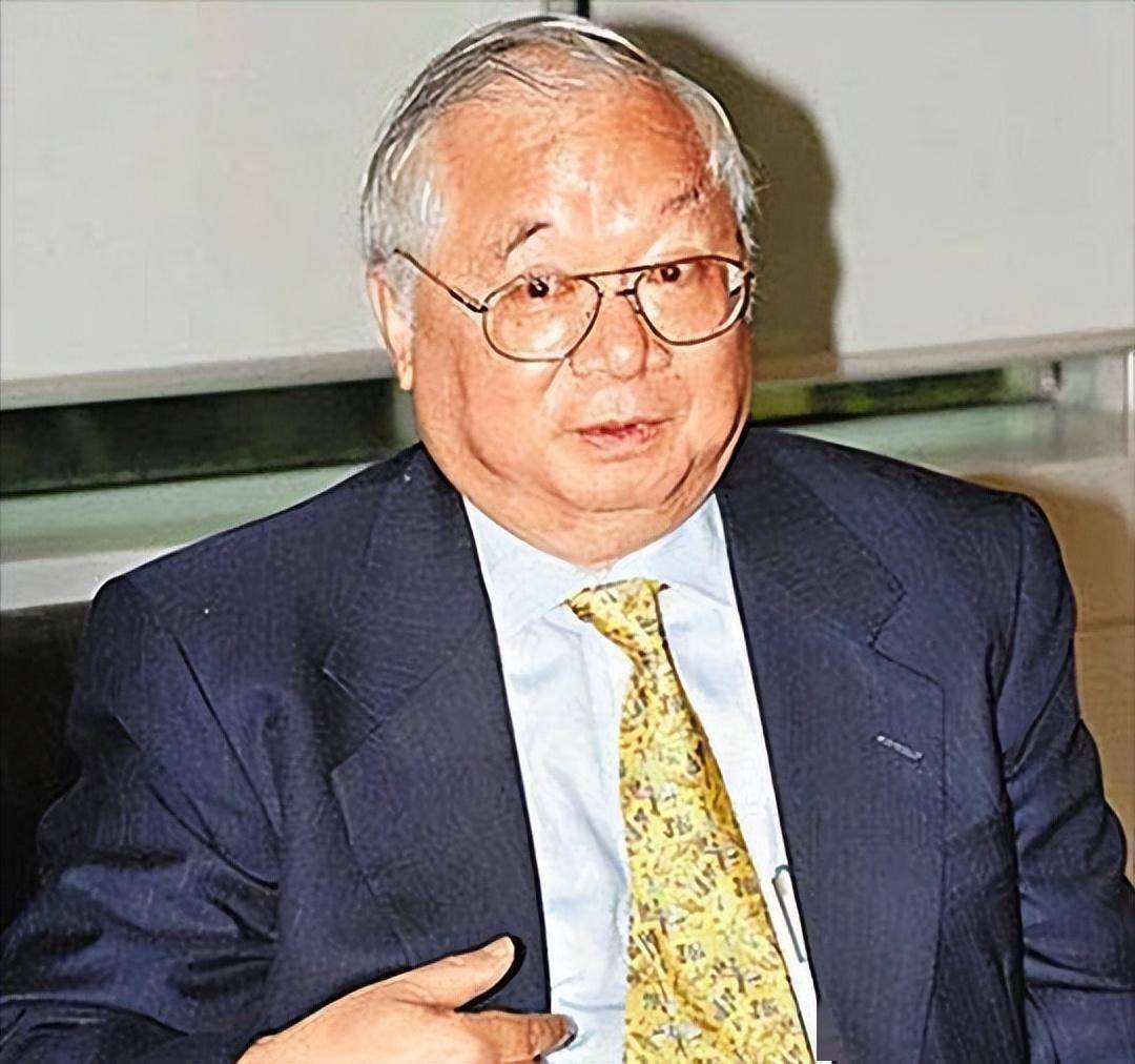 已经越来越低了——曾经他的资产是李嘉诚的20倍,是香港十大富豪之一