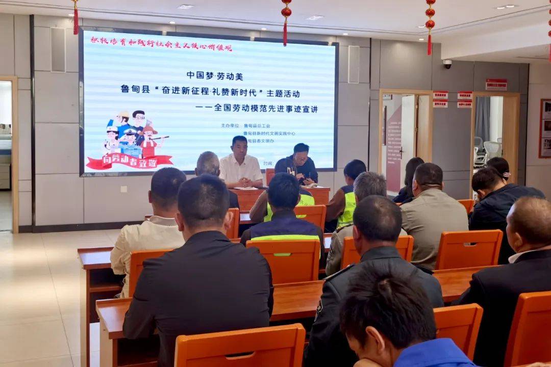 他从一名普通的基层烟草员工成长为一名全国劳模,在工作中坚持做到