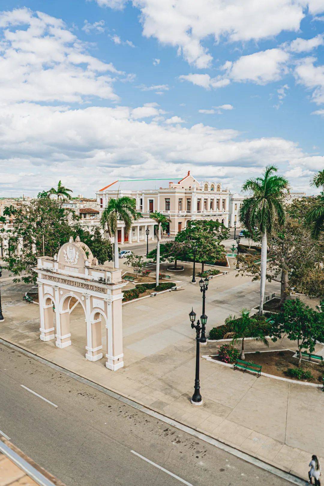 感受哈瓦那旧画时光,雪茄,朗姆酒,复古老爷车.开启深度环游古巴之旅