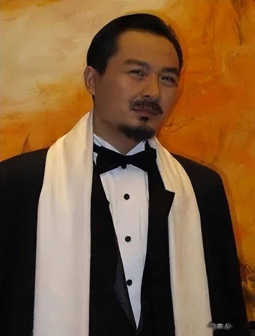 吴京的替身,热巴的替身,周润发的替身,看到杨幂的替身我笑了