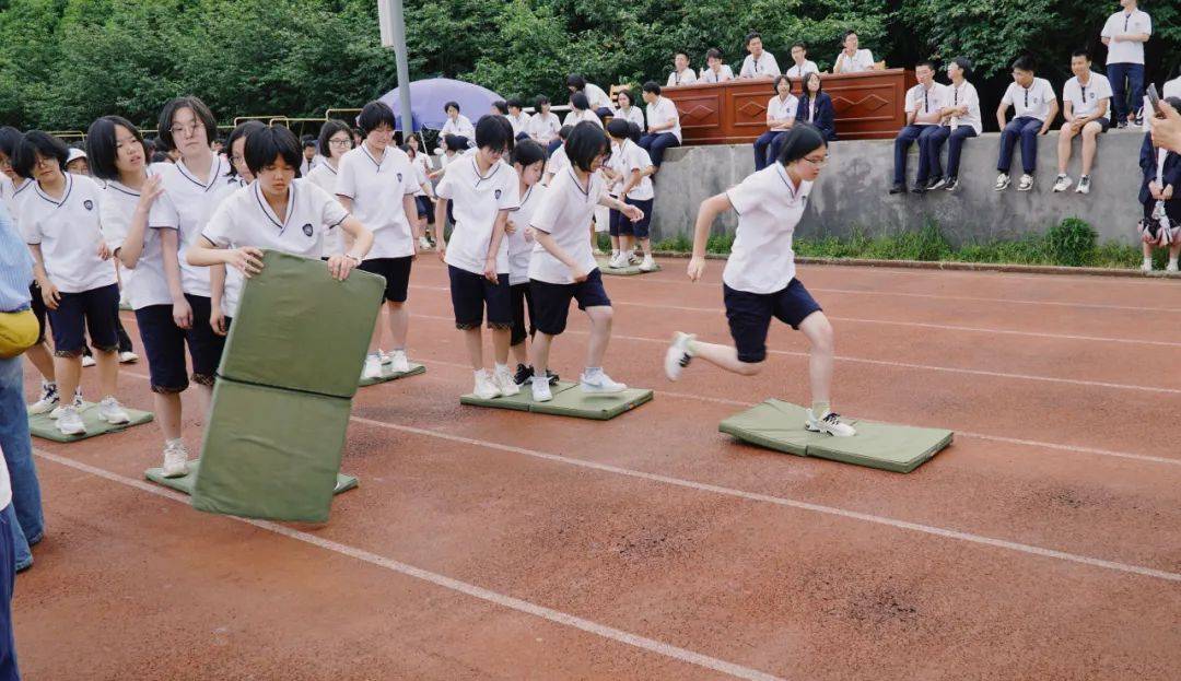 阳光运动 释放心灵——澄潭中学第十五届春季运动会