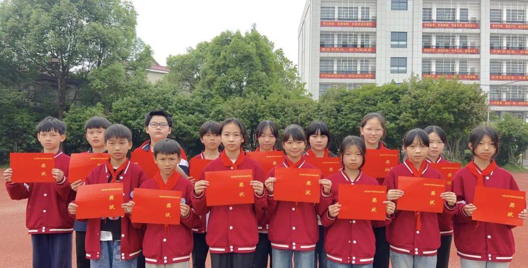 【清新·学风】展数学之美，绽思维之妙——小学部数学手抄报比赛