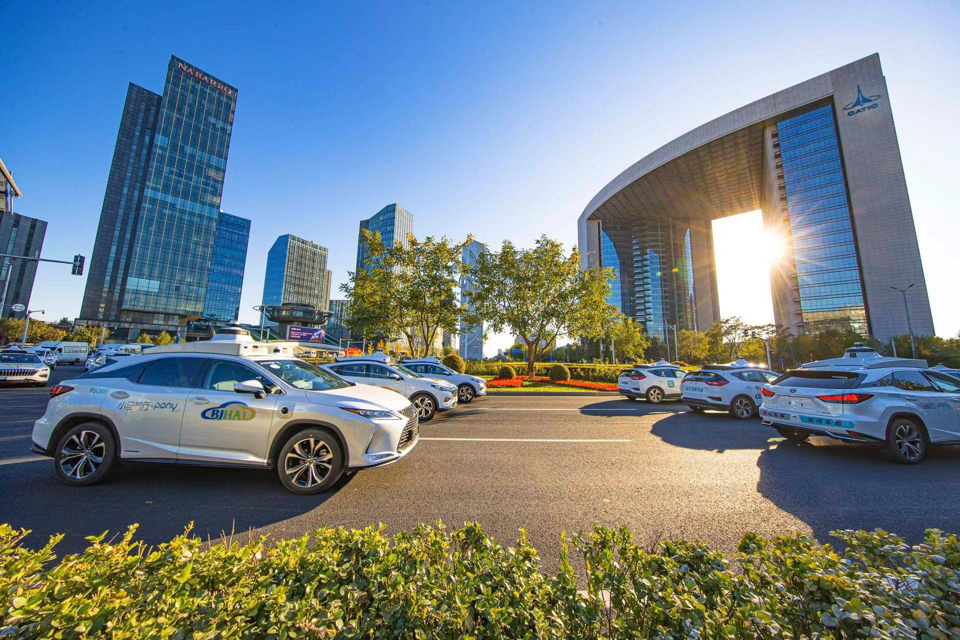 高级别自动驾驶3.0扩区解锁新场景 北京南站开放自动驾驶测试