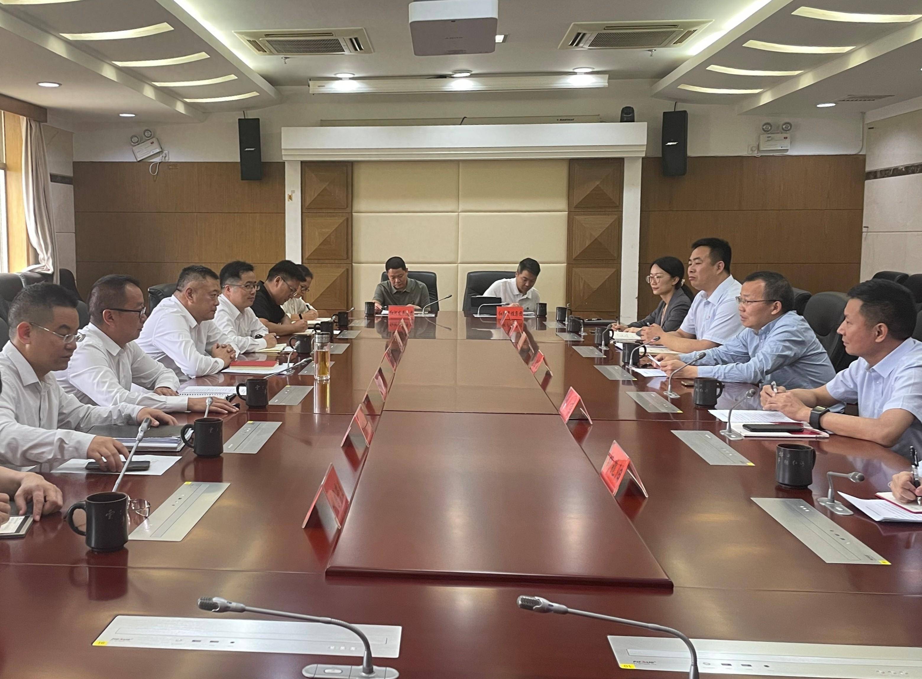 广发银行昆明分行党委书记,行长刘金球拜访红河州政府