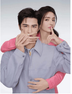 谢瑞麟珠宝品牌代言人合体撒糖_麦迪娜_姜潮_黄金