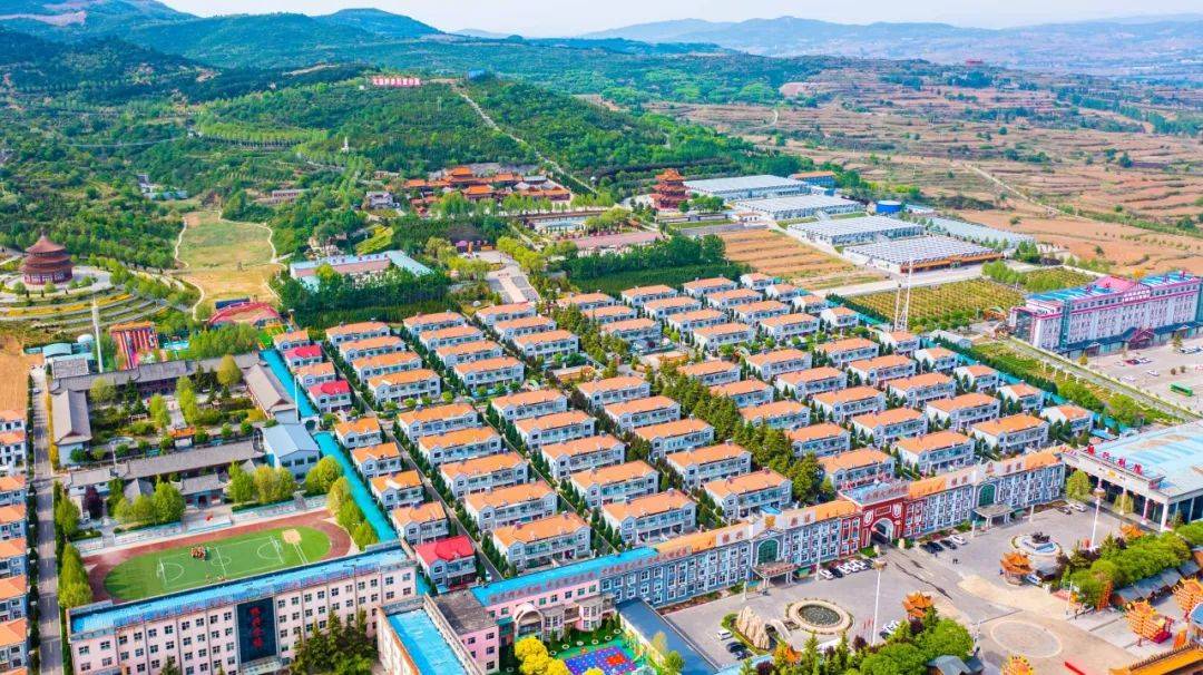 中央媒体关注山西丨从穷山沟到"网红地" 长治振兴小镇的逆袭路