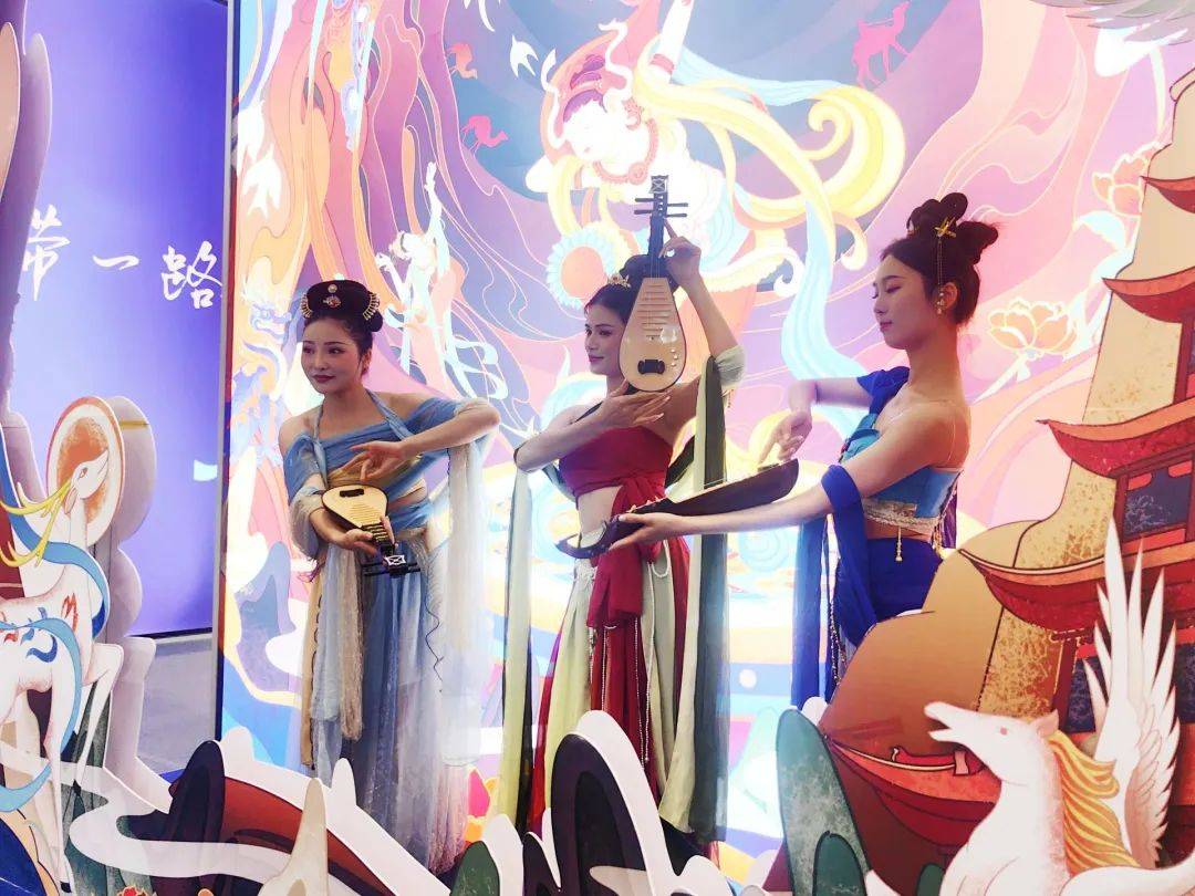满满惊喜等你来!
