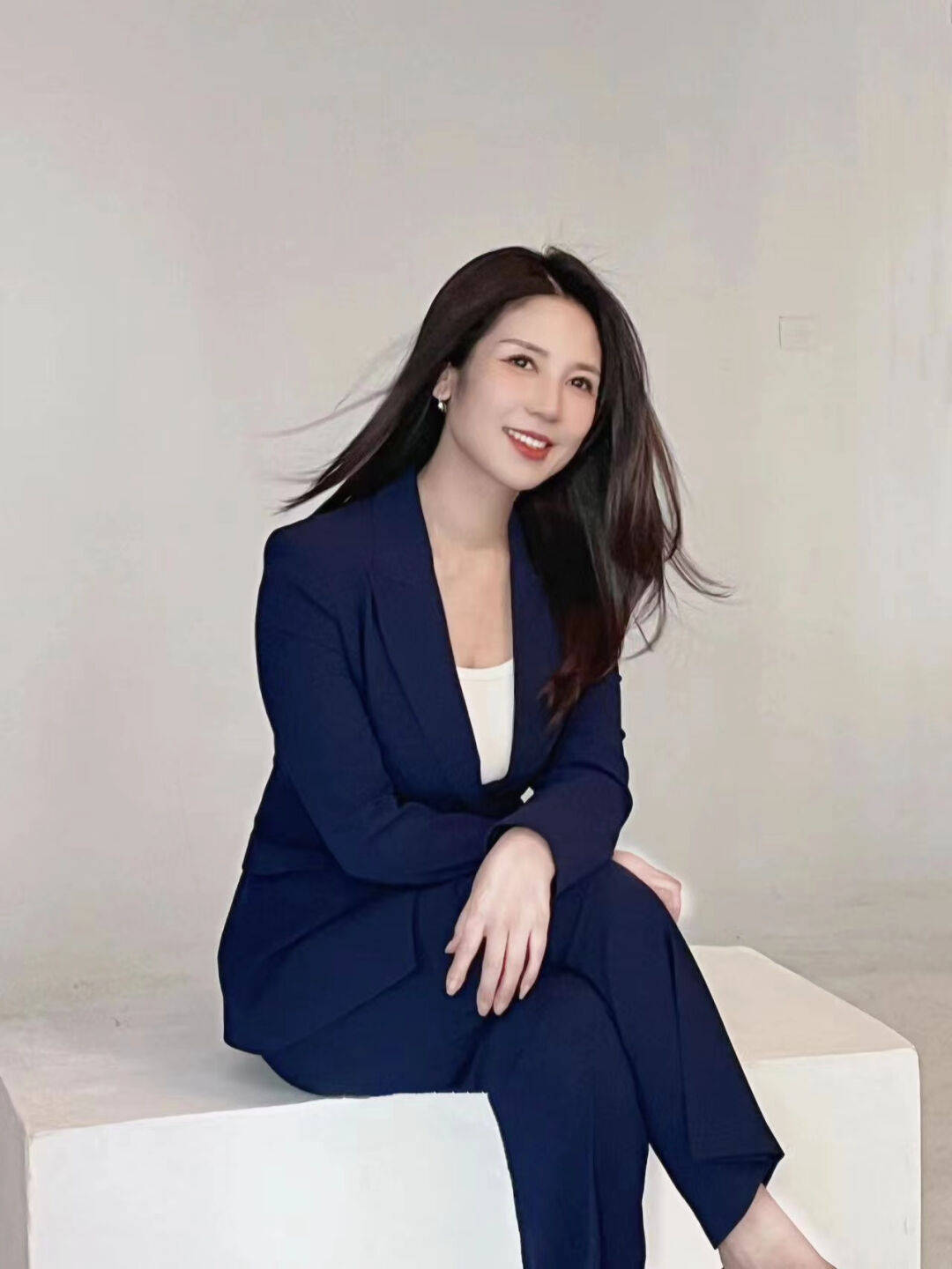 伍园园陕西福奈特洗衣服务有限公司总经理杨建芳西安奇洁洗涤有限公司