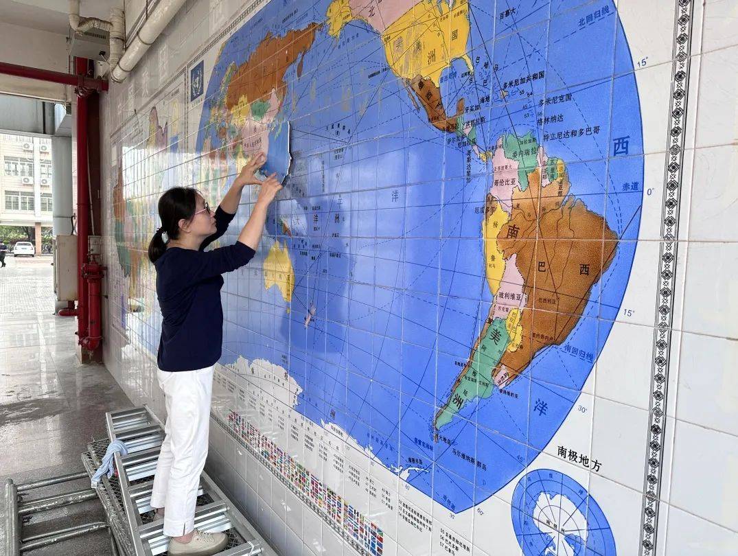 惠贤一审:许依燕二审:张玉明三审:洪达勇出品:龙海一中紫韵宣传工作室