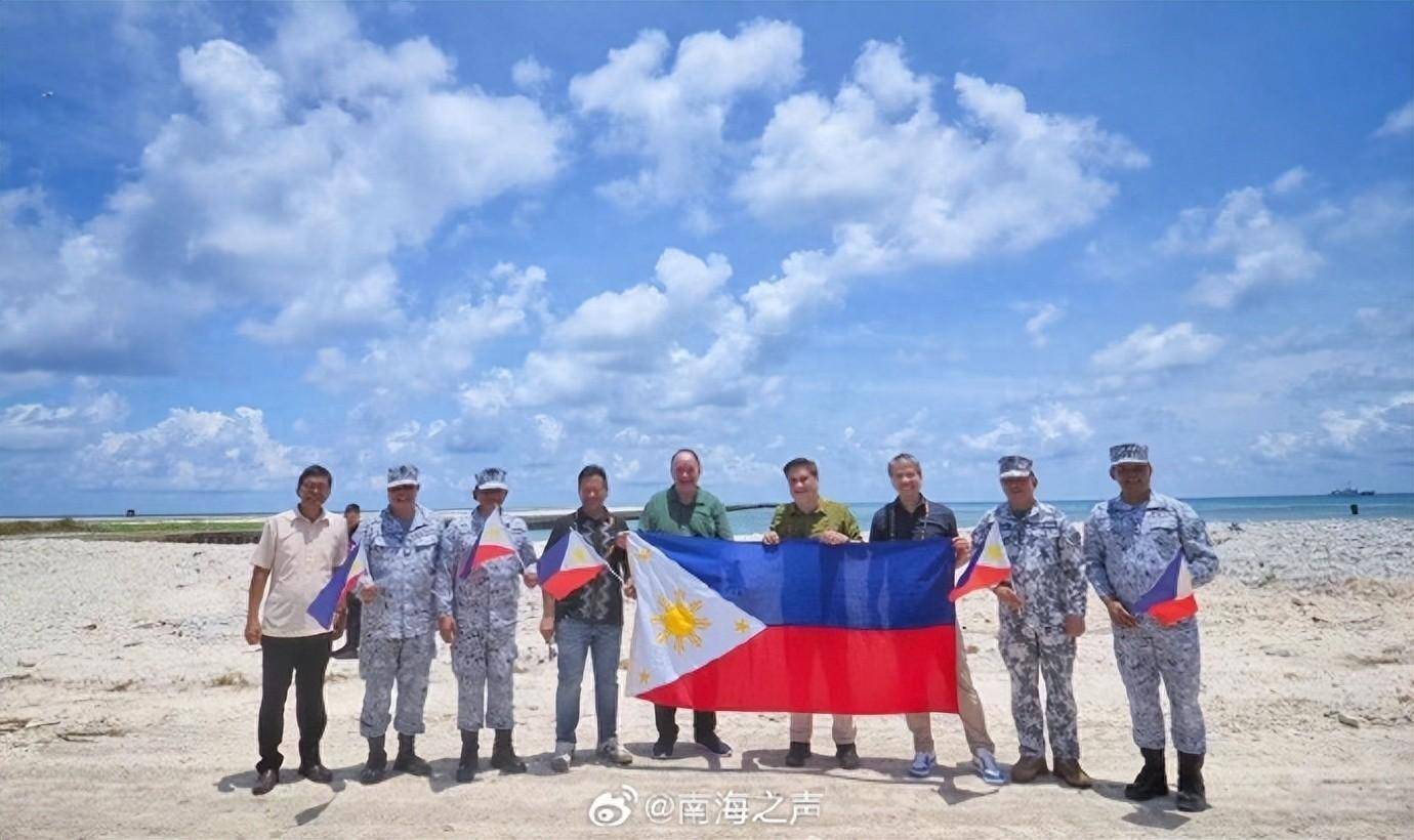 菲律宾国防部长等人窜访中业岛