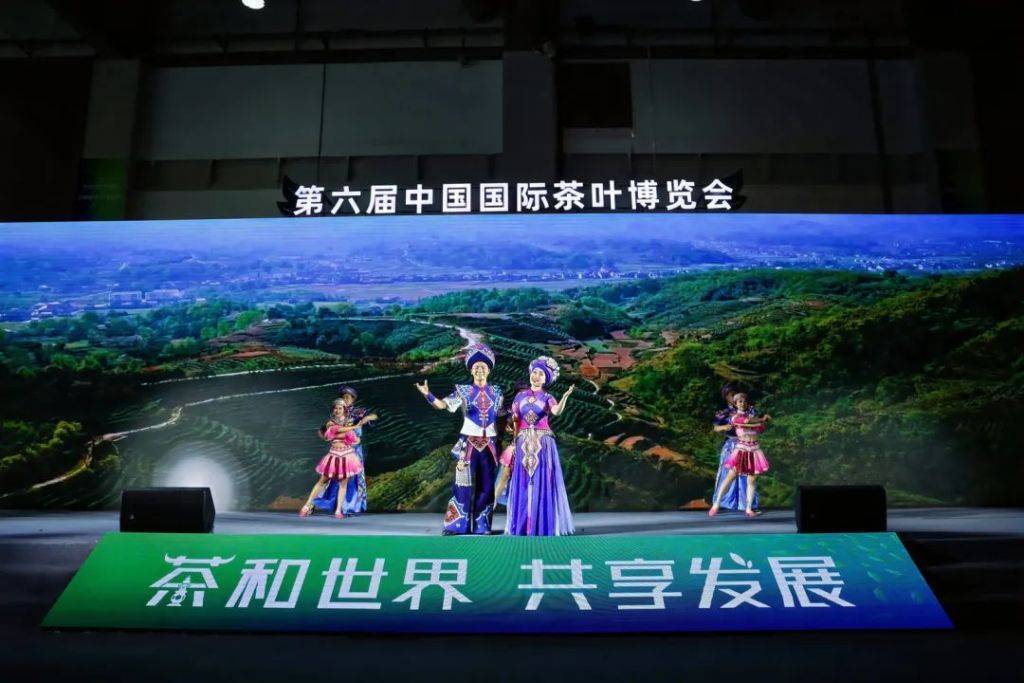 热情洋溢的土苗民族歌舞《硒茶香飘飘》茶艺表演现场推介品饮恩施玉露