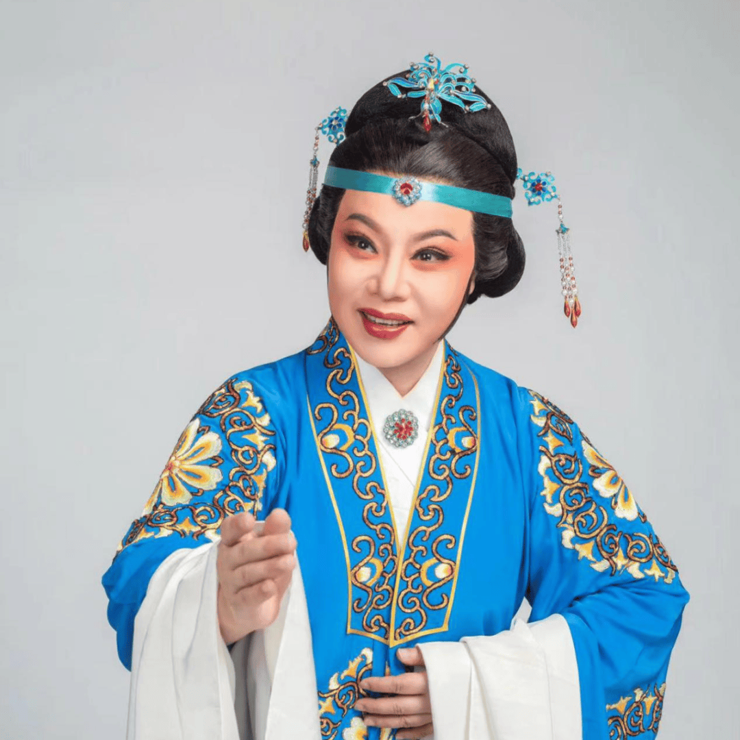 新推尤克里里,油画,越剧表演等课程,解锁别样夜生活