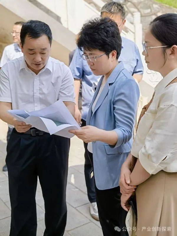 重点水利建设项目投资建设情况与恩施州委书记胡超文进行了沟通洽谈