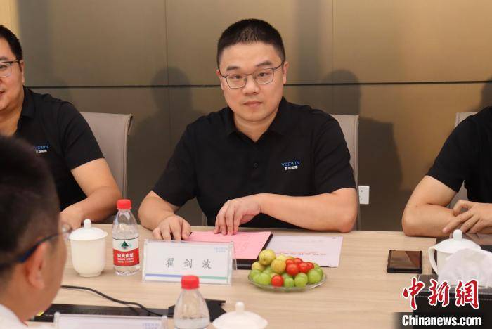 海阔凭鱼跃 创新创业青年与上海"彼此成就"_谢晨_人工智能_翟剑波