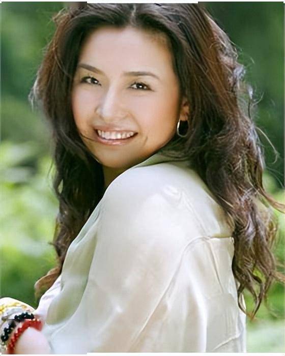 这5位"胖美人"年轻时有多绝?美的各有千秋,只可惜发福成大婶