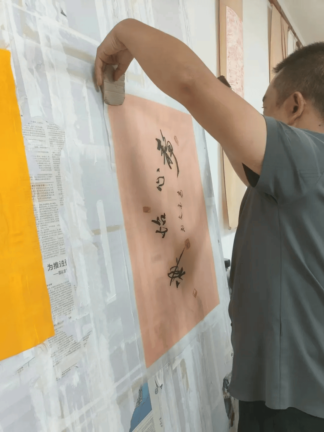 近年来,修复中心工作人员陆续修复了部分佛经,字画