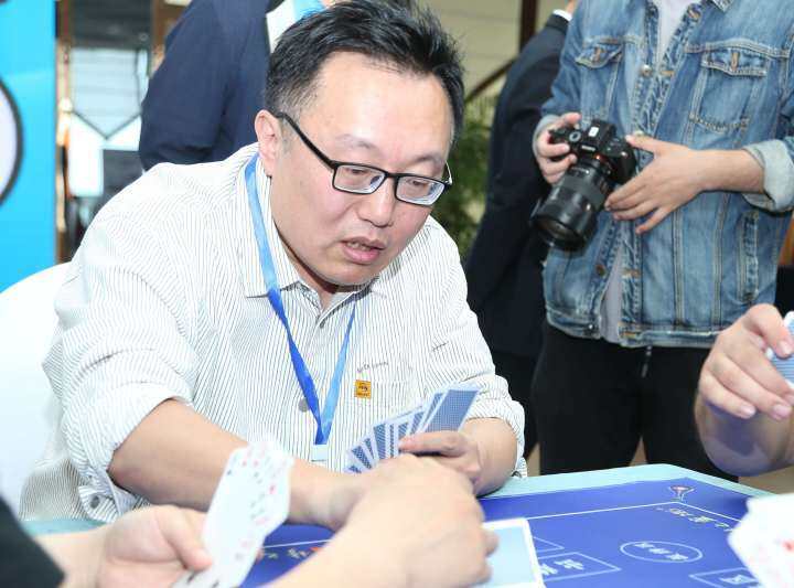 "掼"军来袭——"盛景杯"秦皇岛市首届益智康体掼蛋大赛圆满收官