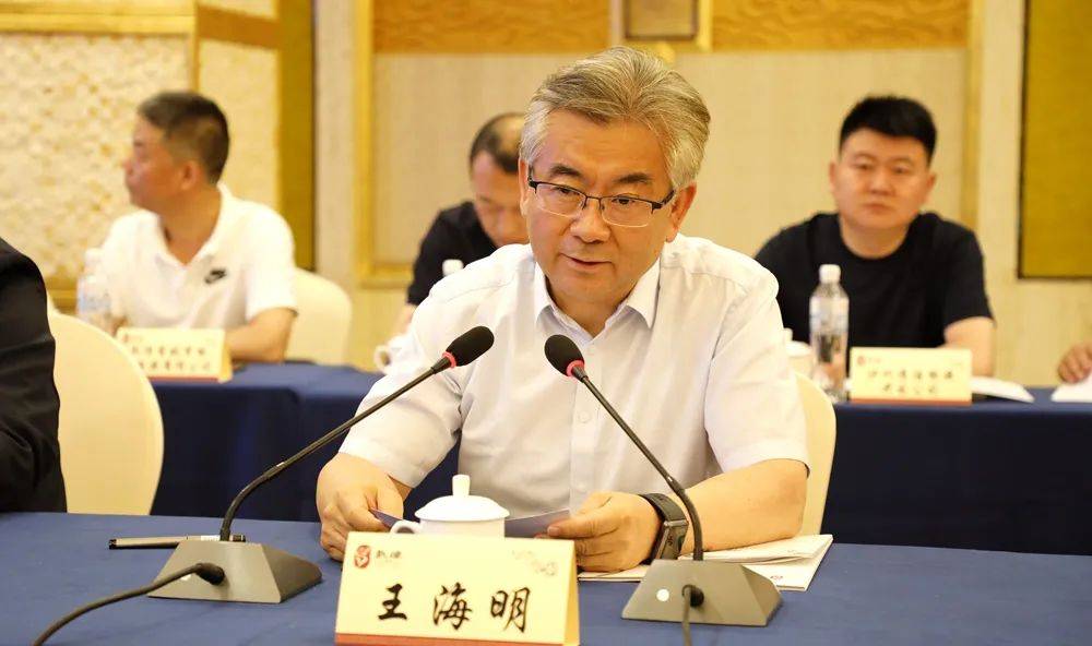 省政协经贸合作考察团在敦煌市考察交流