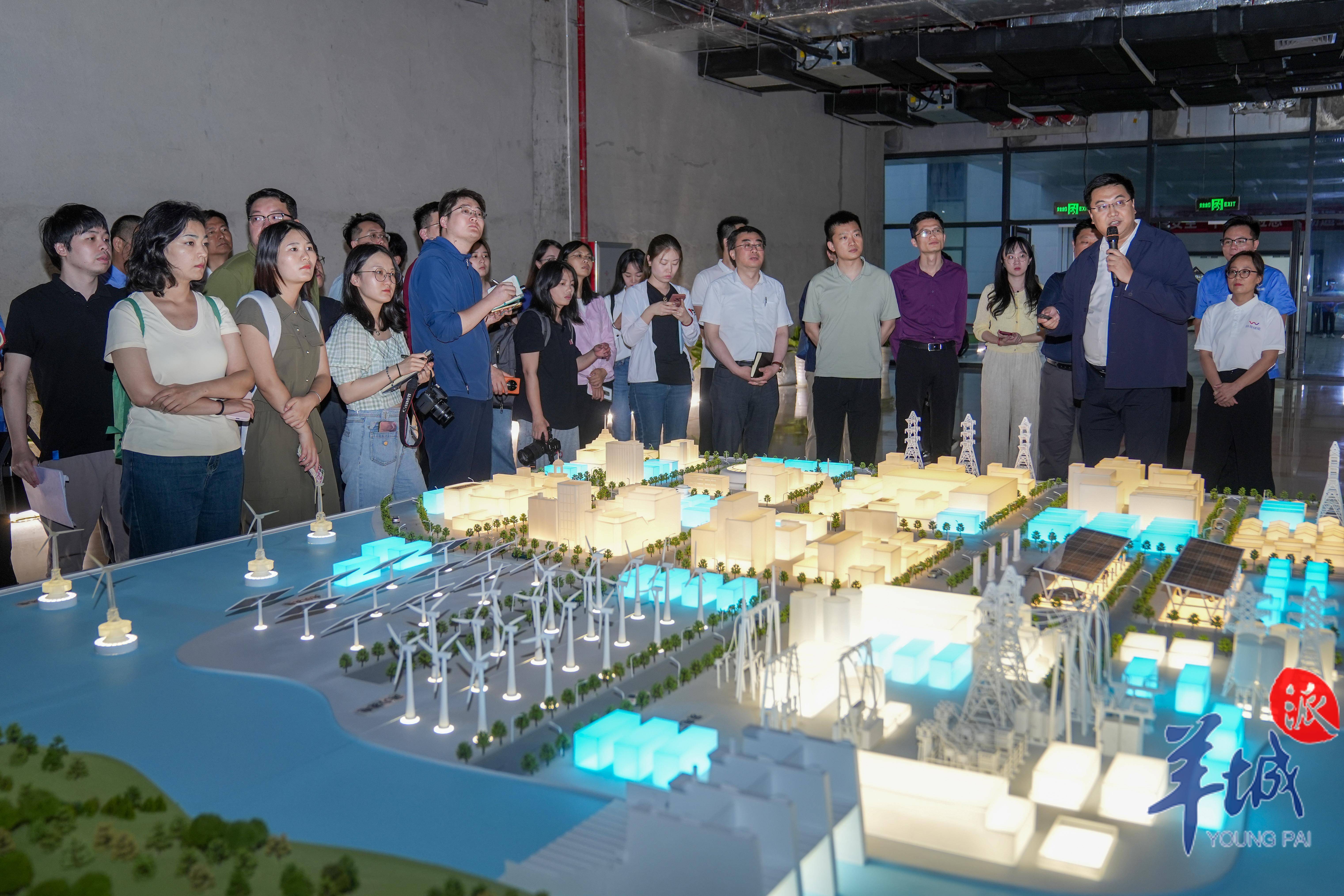 闹市藏着"巨型充电宝",电量满格还安心 | 高质量发展调研行