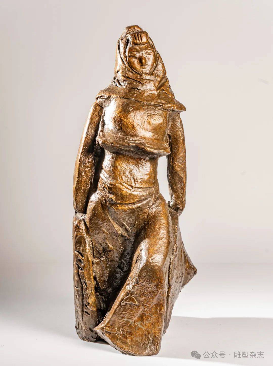 《雕塑》杂志丨生命的笃定与酣畅何燕明雕塑艺术回顾展在北京798