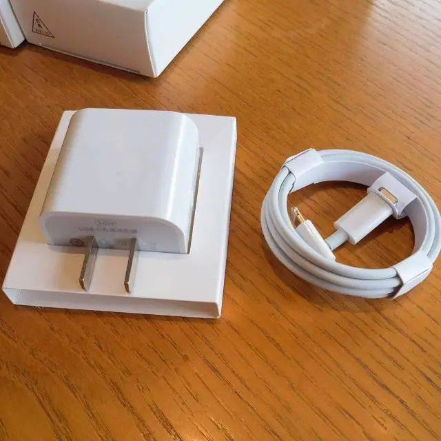 用苹果手机充电_苹果手机充电怎么充_ihone充电