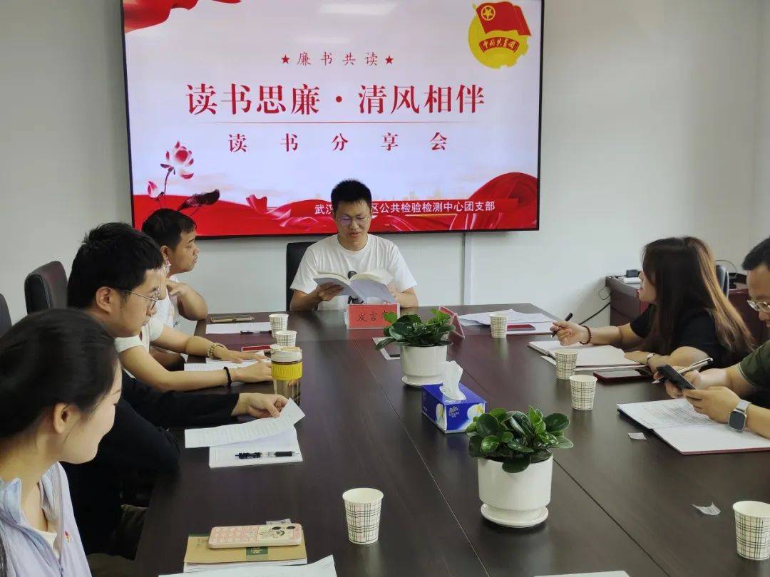 音悦台：2024澳门管家婆开奖结果-“陪读父亲”刘建波：与儿子一起考上大学，曾想辞职读书，“所有人都劝我要现实”  第4张