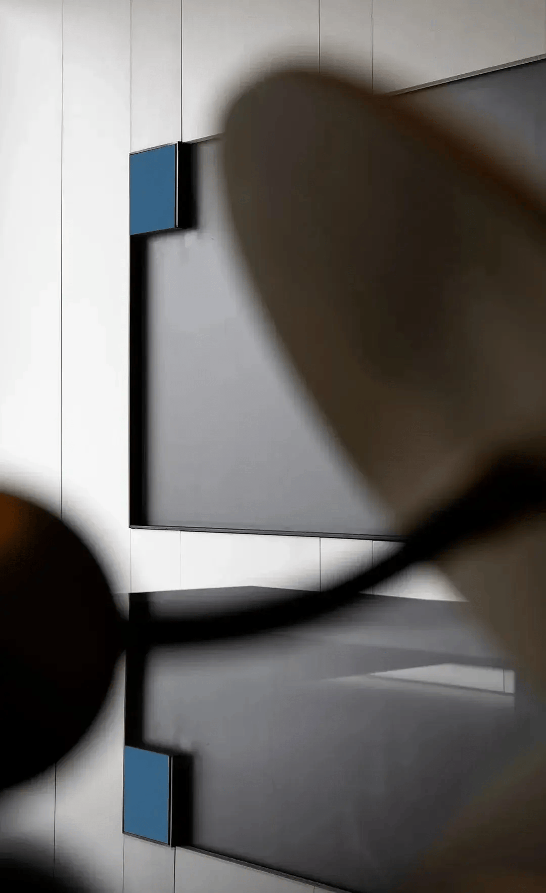 by the blue squares, the residents feel the fun, from big to