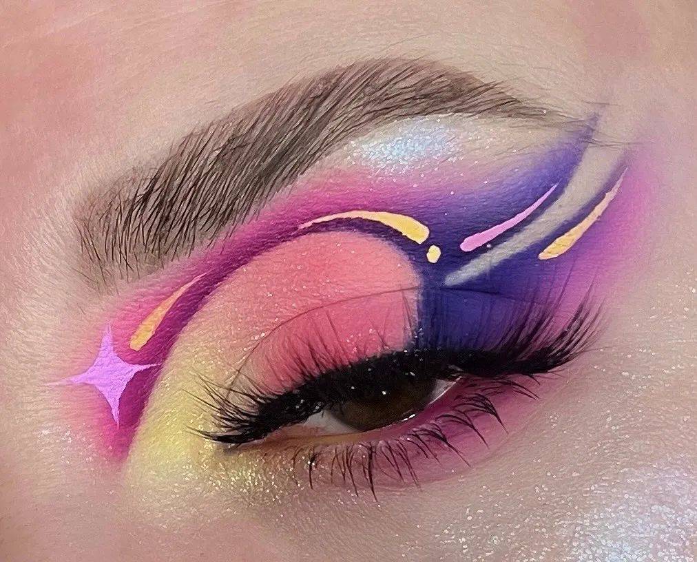 收藏|鲜艳的创意眼妆集锦