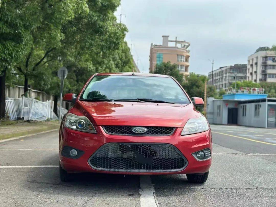 2015年 福特福克斯 自动1.8l 本地精品车