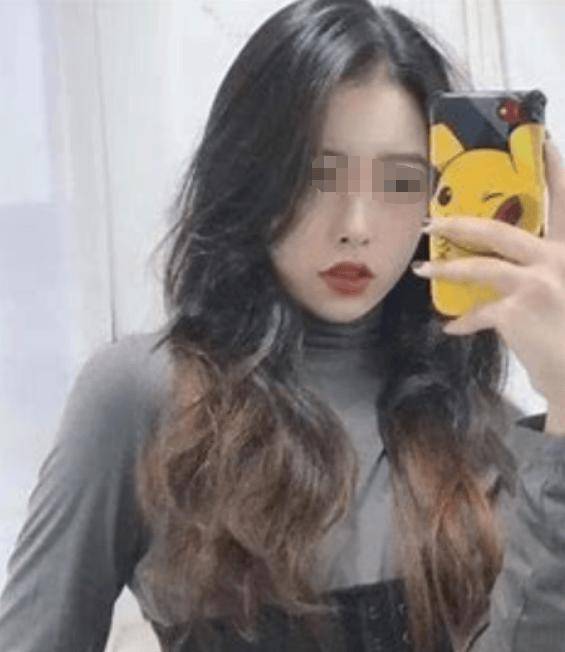 李倩月生活照一个人进入社会前,除了学校教的文化知