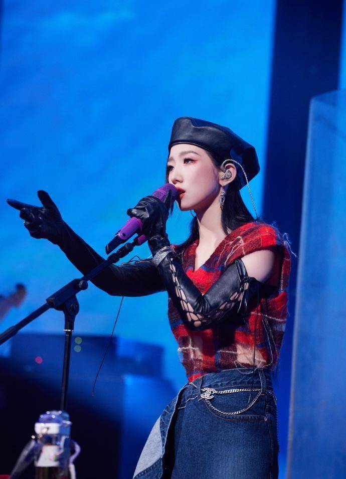 没有一首代表作,却被捧为歌坛顶流,这5位明星羞不羞_华晨宇_尚雯婕