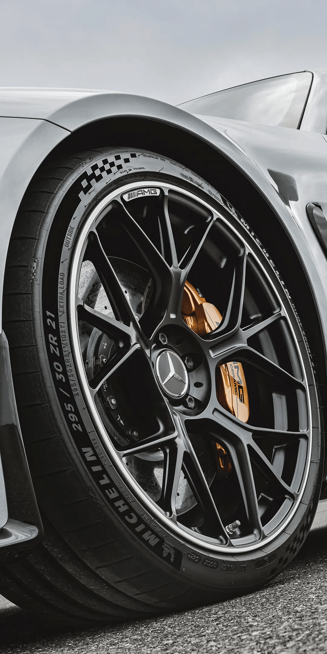 精彩手机壁纸,点击图片,长按保存图片,在手机"设置"中添加成桌面或