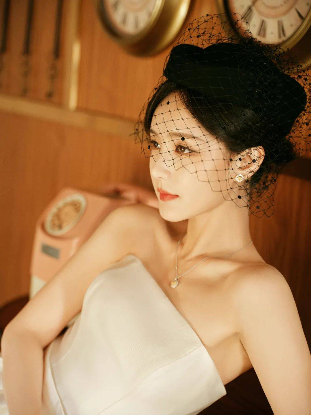 贫穷但慷慨!看一眼就让你心动_李一桐_感觉_刚和