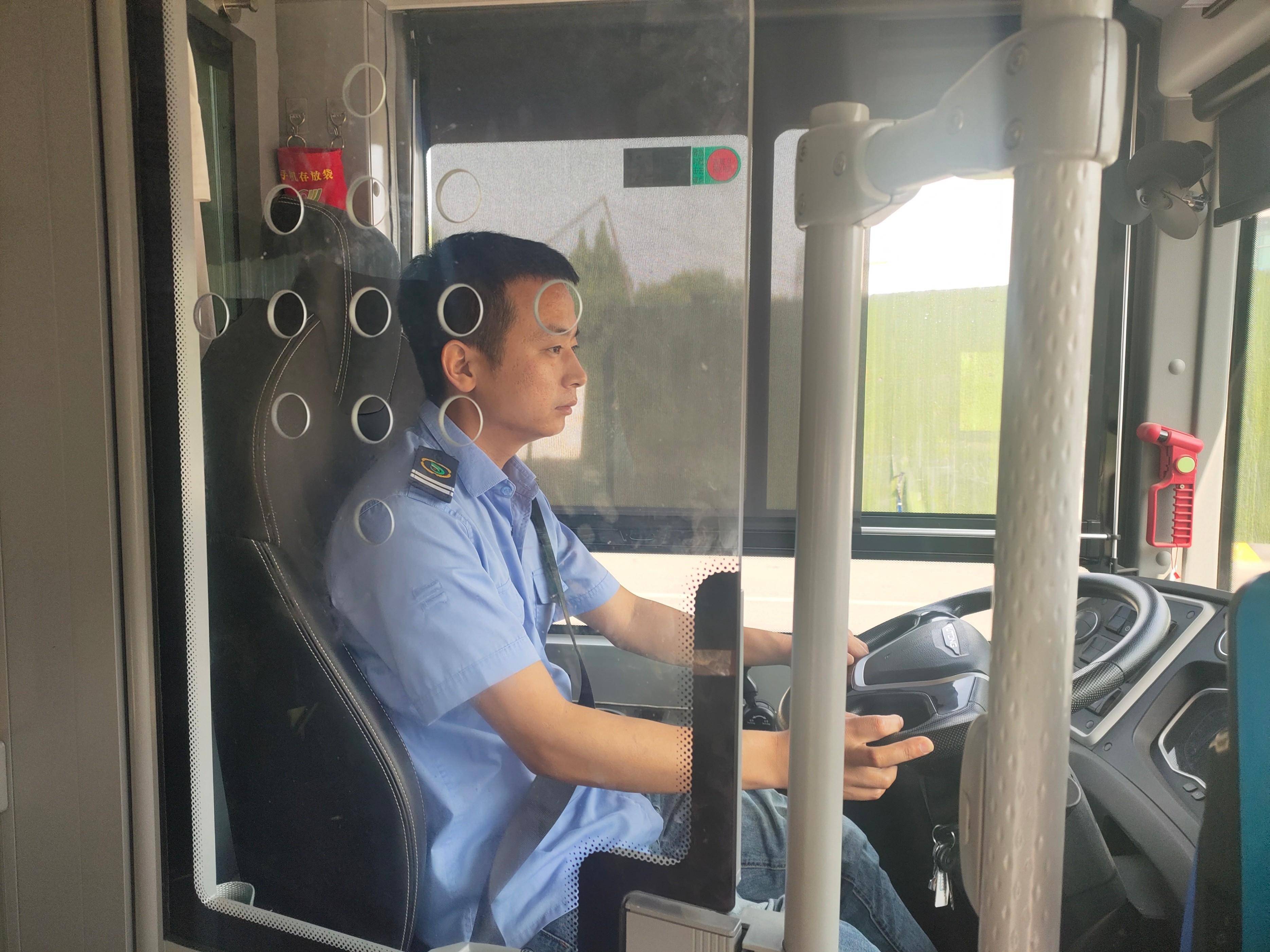 荥阳市交通运输局一部"送上门"的手机