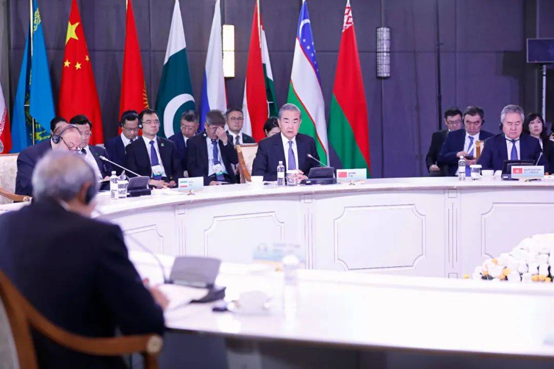 王毅出席上海合作组织成员国外长理事会会议