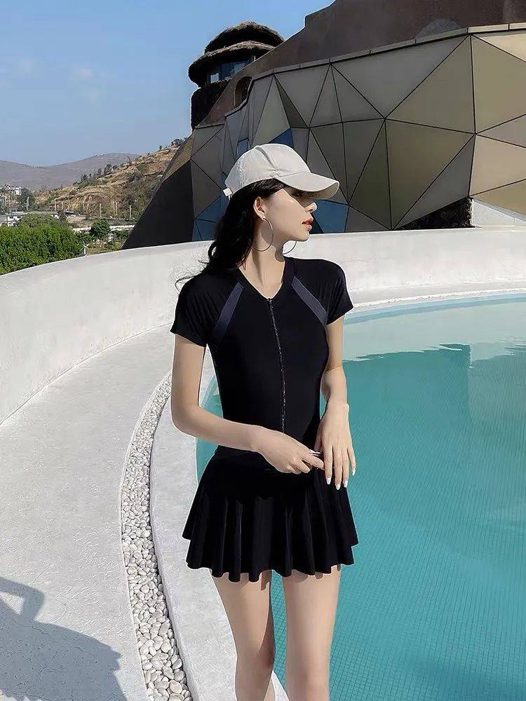 【自带胸垫连体泳衣】29.9元!面料舒适有弹力,自带胸垫安全裤!