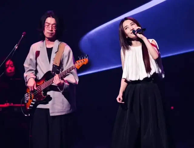 太勇了!刘乐妍霸气喊话田馥甄转发表态,周杰伦又发勿扰引争议