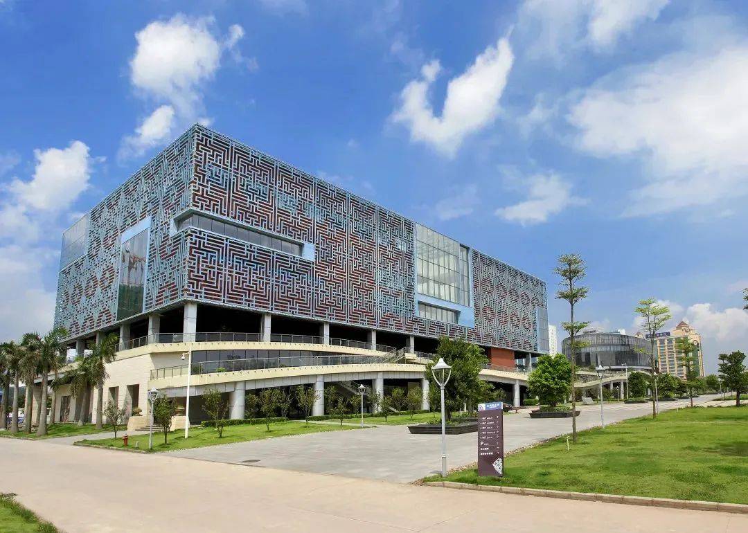 可以让孩子和大人一起参与实验了解科学原理惠 州 市 科 技 馆博物馆