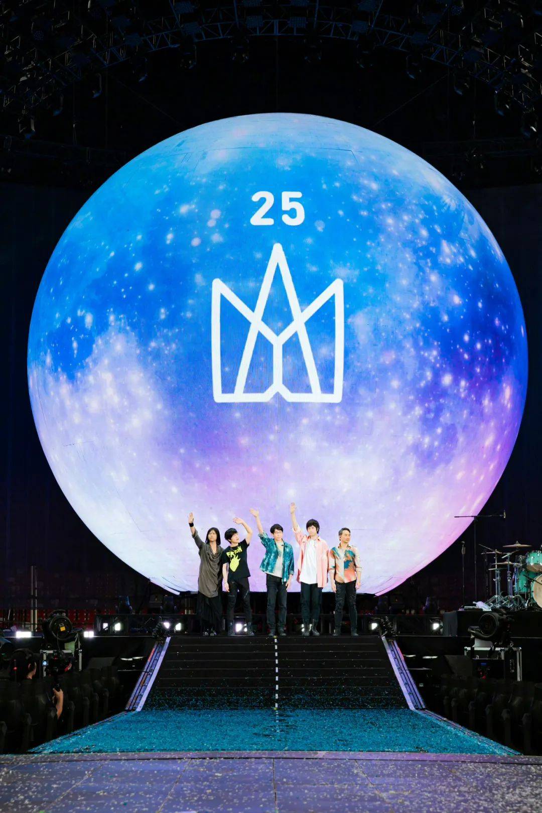 五月天《回到那一天》25周年巡回演唱会与歌迷共创10场鸟巢摇滚万岁!